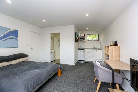 Photo of property in 17a Heta Road, Highlands Park, New Plymouth, 4312