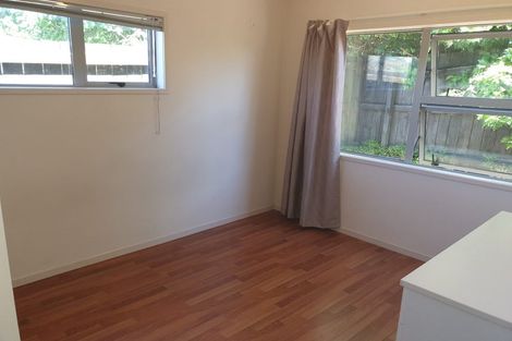 Photo of property in 18 Lisa Rise, Half Moon Bay, Auckland, 2012