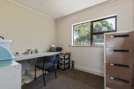 Photo of property in 168 Parewanui Road, Bulls, 4894