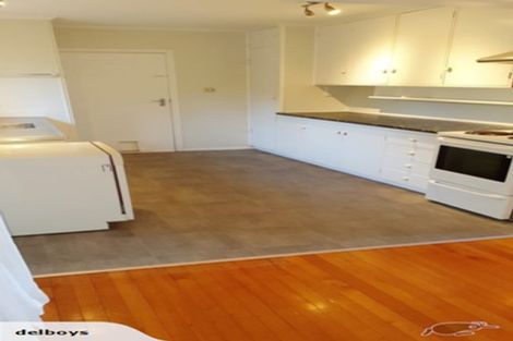 Photo of property in 2/18 Bond Crescent, Forrest Hill, Auckland, 0620