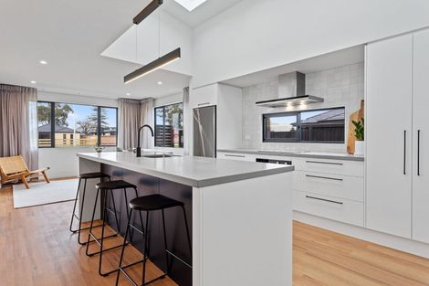 Photo of property in 5 Tara Crescent, Woodend, 7610