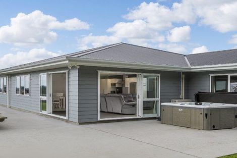 Photo of property in 12 Kuaka Crescent, Mangawhai, 0505