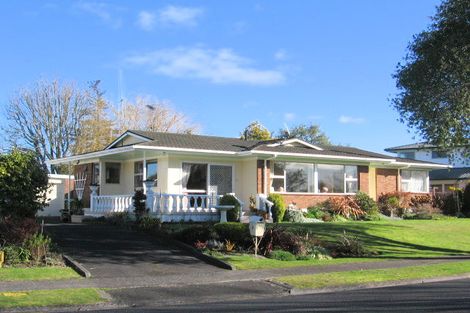 Photo of property in 44 Clements Crescent, Queenwood, Hamilton, 3210