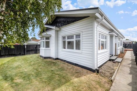 Photo of property in 1/207 Main North Road, Redwood, Christchurch, 8051