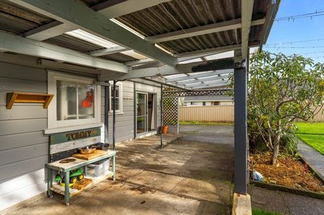 Photo of property in 8 London Street, Eltham, 4322