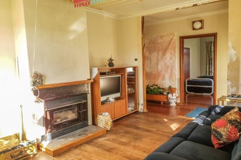 Photo of property in 2 Akaroa Street, Pongaroa, 4991