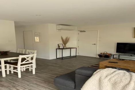 Photo of property in 216a Bucklands Road, Bucklands Beach, Auckland, 2012
