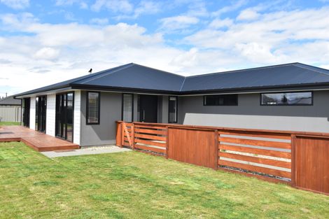 Photo of property in 13 Unwin Place, Twizel, 7901