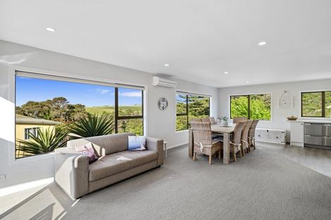 Photo of property in 16 Okura River Road, Okura, Albany, 0792