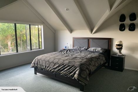 Photo of property in 8 Schnapper Rock Road, Schnapper Rock, Auckland, 0632