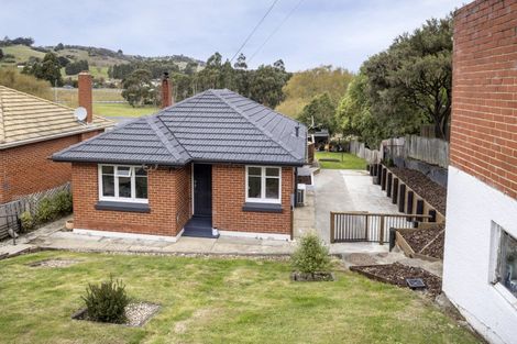 Photo of property in 28 Waldron Crescent, Green Island, Dunedin, 9018