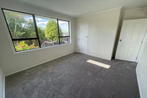 Photo of property in 128 Cobham Crescent, Kelston, Auckland, 0602