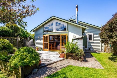 Photo of property in 56 View Road, Houghton Bay, Wellington, 6023