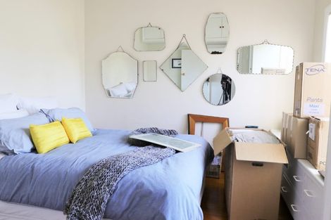 Photo of property in 95 Stanley Point Road, Stanley Point, Auckland, 0624