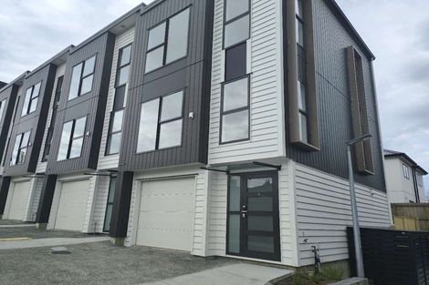 Photo of property in 8/107 Hobsonville Road, West Harbour, Auckland, 0618