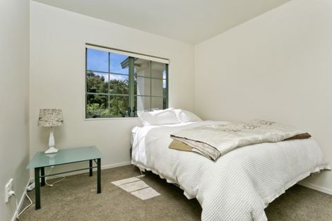 Photo of property in 26 Lorikeet Place, Unsworth Heights, Auckland, 0632