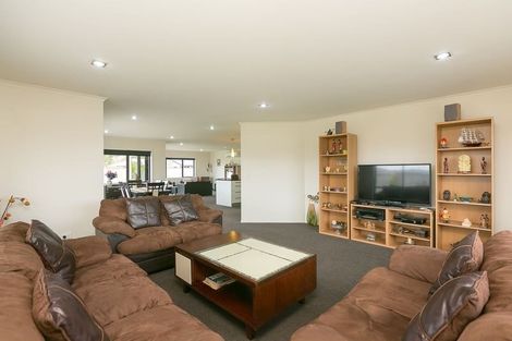 Photo of property in 1 Rawiri Drive, Bell Block, New Plymouth, 4312