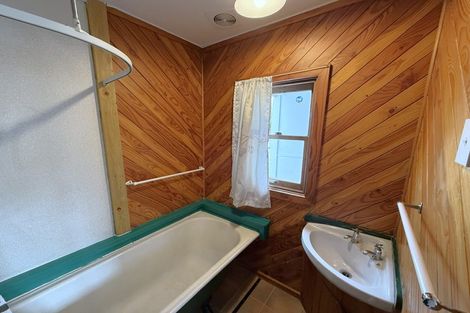 Photo of property in 11 Clayburn Road, Glen Eden, Auckland, 0602