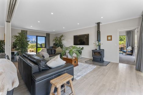 Photo of property in 4 Kanuka Grove, Kinloch, Taupo, 3377