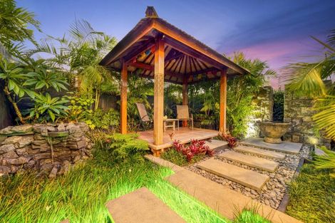 Photo of property in 1/25 Seymour Road, Mellons Bay, Auckland, 2014