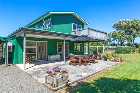 Photo of property in 33 Orua Lane, Hot Water Beach, Whitianga, 3591