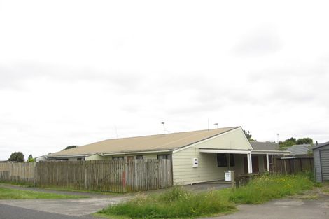 Photo of property in 1/2 Princess Street, Takanini, 2112