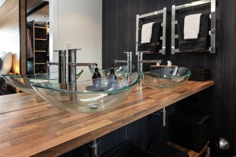 Photo of property in 64a Hattaway Avenue, Bucklands Beach, Auckland, 2012