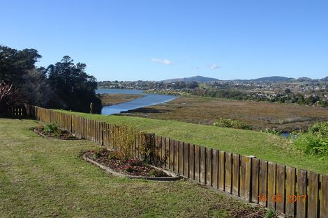 Photo of property in 4b Begonia Way, Greerton, Tauranga, 3112