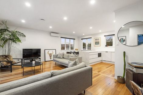 Photo of property in 1/15 Rodney Road, Northcote Point, Auckland, 0627