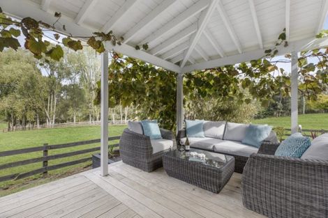 Photo of property in 350 Clifton Road, Whitford, Howick, 2571