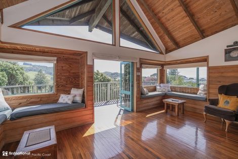 Photo of property in 35 Whiritoa Beach Road, Whiritoa, Whangamata, 3691