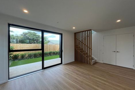 Photo of property in 27f Dawnhaven Drive, Te Atatu Peninsula, Auckland, 0610