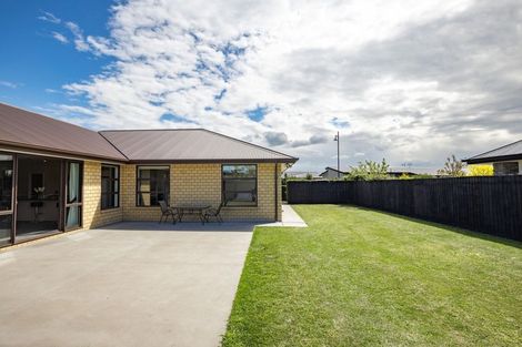 Photo of property in 8 Hedge Close, Halswell, Christchurch, 8025