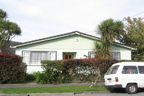 Photo of property in 32 Hall Crescent, Epuni, Lower Hutt, 5011