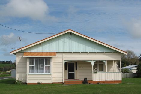 Photo of property in 37 Blake Street, Waitara, 4320