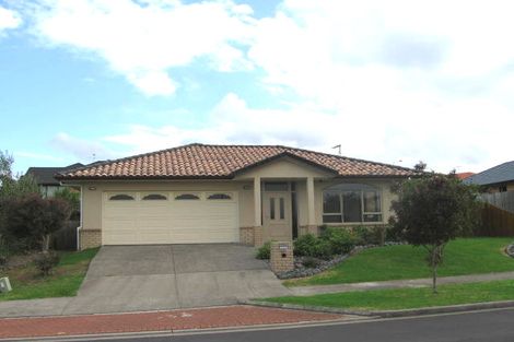 Photo of property in 38 Semillon Avenue, Henderson, Auckland, 0612