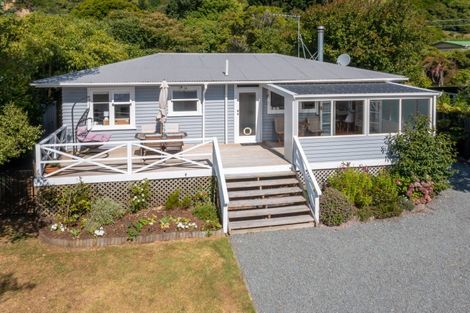 Photo of property in 190 Main Road South, Raumati South, Paraparaumu, 5032