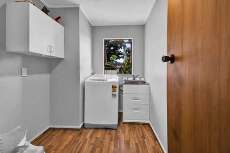 Photo of property in 18 Manuka Place, Hawera, 4610