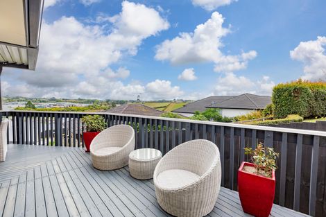 Photo of property in 24 Tokerau Crescent, Pukekohe, 2120