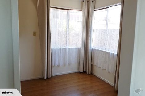 Photo of property in 1/8 Greenstone Place, Clover Park, Auckland, 2019