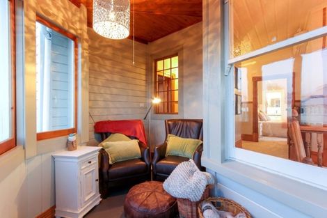 Photo of property in 12 Weymouth Street, New Plymouth, 4310