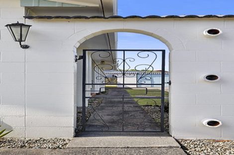 Photo of property in 5 Wesley Avenue, Frankleigh Park, New Plymouth, 4310