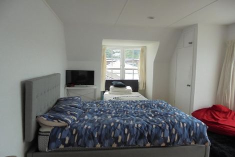 Photo of property in 35a Marine Parade, Seatoun, Wellington, 6022