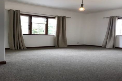 Photo of property in 6 Wayside, Miramar, Wellington, 6022