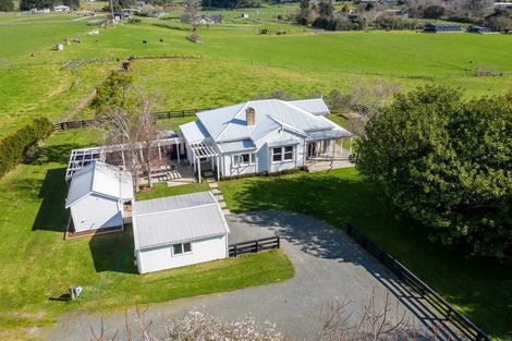 Photo of property in 41 Church Road, Ardmore, Papakura, 2582