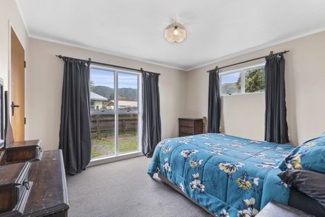 Photo of property in 310 Wellington Road, Wainuiomata, Lower Hutt, 5014