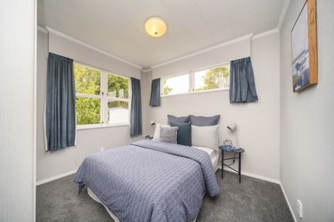Photo of property in 25 Chilton Grove, Hokowhitu, Palmerston North, 4410