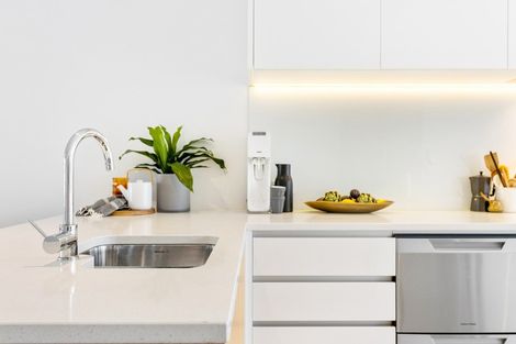 Photo of property in 15 Isitt Road, Hobsonville, Auckland, 0616