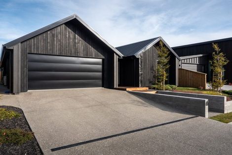 Photo of property in 6 Cheviot Street, Jacks Point, 9371