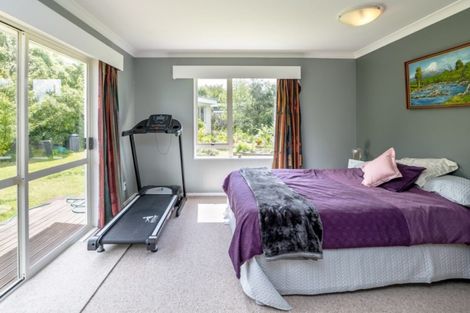 Photo of property in 109 Brandon Street, Featherston, 5710